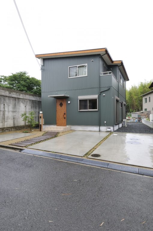 シンプルなほっこり木の家　ＬＤＫ中心のコンパクト動線