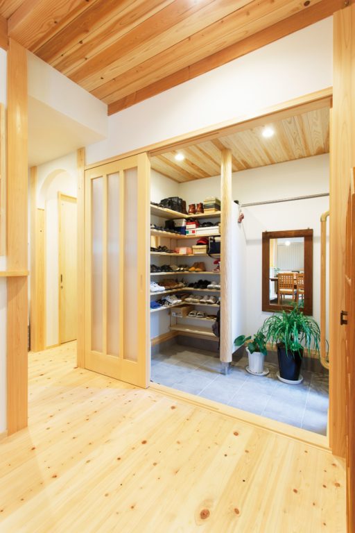 セカンドライフは木の家で　コンパクトかつ便利に住まう