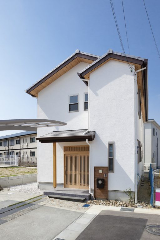 和の木の家にこだわり　夫婦の趣味を楽しむ木の家