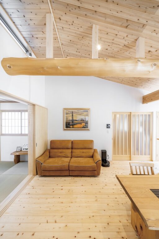 ２階を無駄にしない!!広々平屋の木のおうち