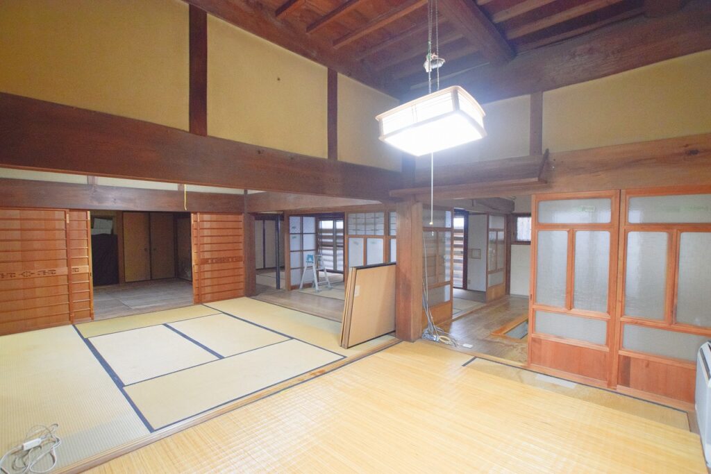 レトロな雰囲気あふれる古民家リノベーション!!